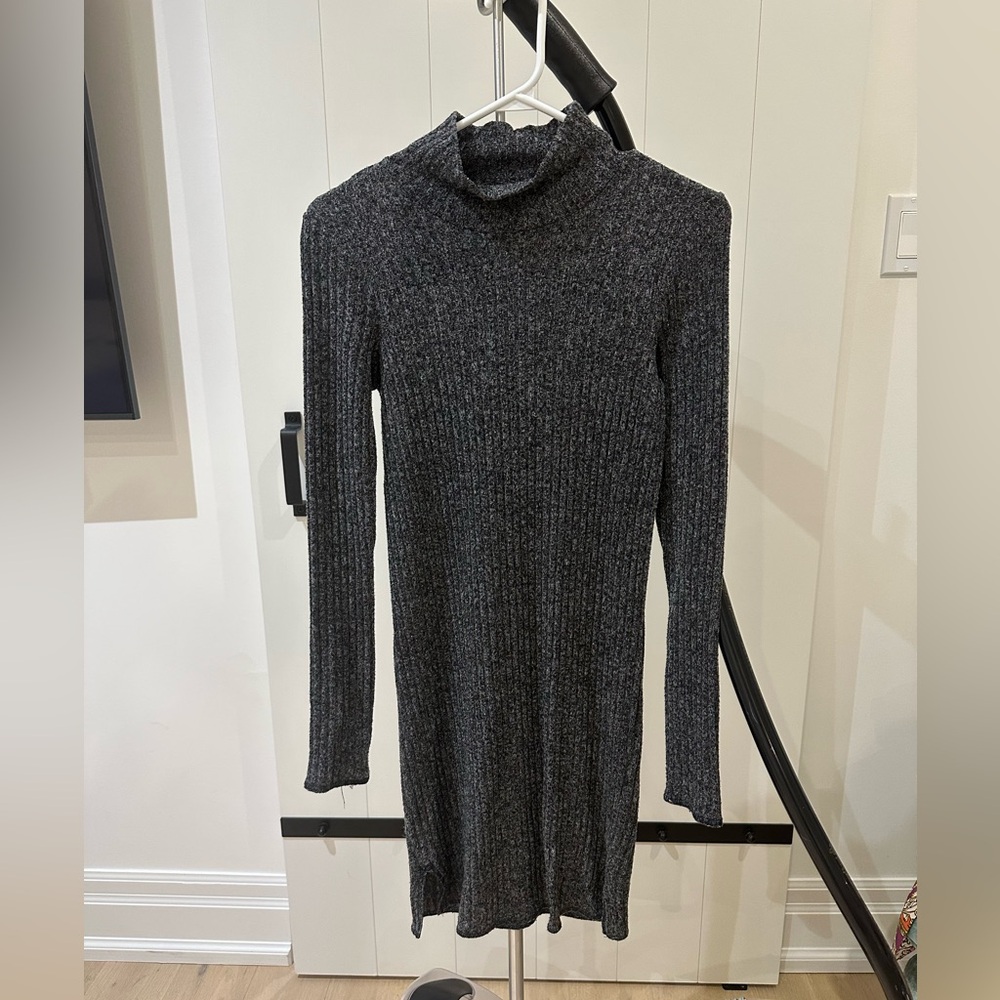 Wilfred turtle neck dress